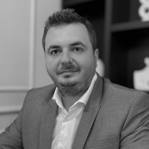 Iulian<br />Lolea